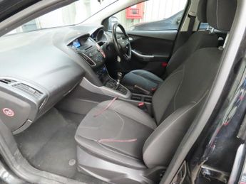 Ford Focus 1.0T EcoBoost Zetec Euro 6 (s/s) 5dr
