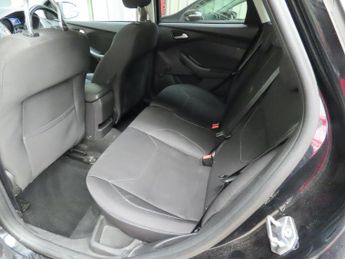 Ford Focus 1.0T EcoBoost Zetec Euro 6 (s/s) 5dr