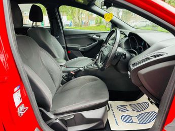 Ford Focus 1.5T EcoBoost ST-Line Hatchback 5dr Petrol Auto Euro 6 (s/s) (15