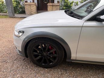 Audi A6 Allroad 3.0 TDI V6 S Tronic quattro Euro 5 (s/s) 5dr