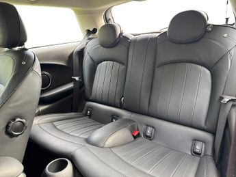 MINI Hatch 1.5 Cooper Exclusive Steptronic Euro 6 (s/s) 3dr