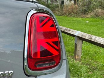 MINI Hatch 1.5 Cooper Exclusive Steptronic Euro 6 (s/s) 3dr