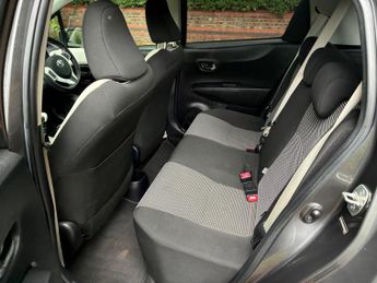 Toyota Yaris 1.33 Dual VVT-i Trend Euro 5 5dr