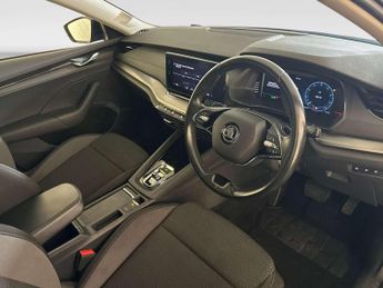 Skoda Octavia 1.0 TSI e-TEC MHEV SE Technology Hatchback 5dr Petrol Hybrid DSG
