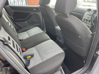 Ford Focus 1.6 Zetec 5dr