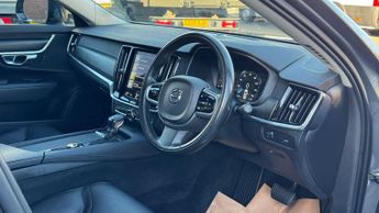 Volvo V90 Cross Country 2.0 D5 PowerPulse Estate 5dr Diesel Auto AWD Euro 6 (s/s) (235 p
