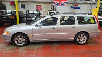 Volvo V70 2.5T SE Geartronic 5dr (Euro 4)