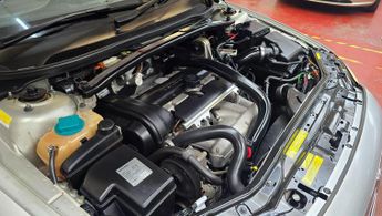 Volvo V70 2.5T SE Geartronic 5dr (Euro 4)