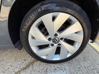 Volkswagen Golf 1.5 eTSI MHEV Style Hatchback 5dr Petrol Hybrid DSG Euro 6 (s/s)