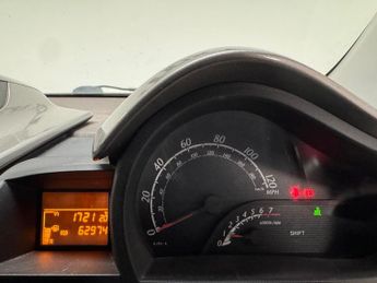 Toyota iQ 1.0 VVT-i Euro 4 3dr