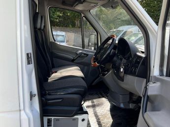 Mercedes-Benz Sprinter 2.1 311 CDI Luton 3dr Diesel Manual RWD L3 (109 bhp)