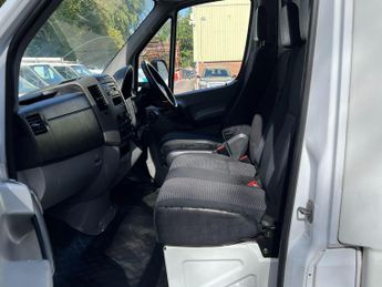 Mercedes-Benz Sprinter 2.1 311 CDI Luton 3dr Diesel Manual RWD L3 (109 bhp)