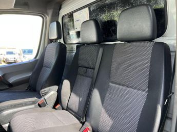 Mercedes-Benz Sprinter 2.1 311 CDI Luton 3dr Diesel Manual RWD L3 (109 bhp)