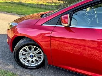 Ford Focus 1.6 Titanium Euro 5 5dr