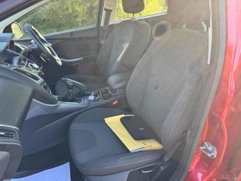 Ford Focus 1.6 Titanium Euro 5 5dr