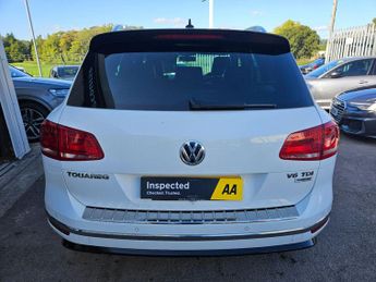 Volkswagen Touareg 3.0 TDI V6 BlueMotion Tech R-Line Tiptronic 4WD Euro 6 (s/s) 5dr