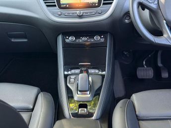 Vauxhall Grandland X 1.6 13.2kWh Elite Nav Auto 4WD Euro 6 (s/s) 5dr Hybrid4