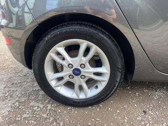 Ford Fiesta 1.25 Zetec Euro 6 5dr