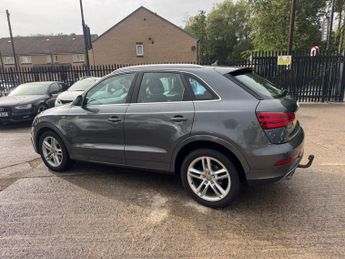 Audi Q3 2.0 TDI S line S Tronic quattro Euro 5 (s/s) 5dr
