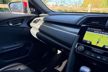 Honda Civic 1.0 VTEC Turbo 126 SR CVT