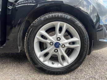 Ford Fiesta 1.0T EcoBoost Zetec Euro 6 (s/s) 5dr