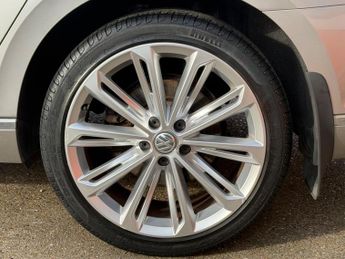 Volkswagen Passat 2.0 TDI BlueMotion Tech GT DSG Euro 6 (s/s) 5dr