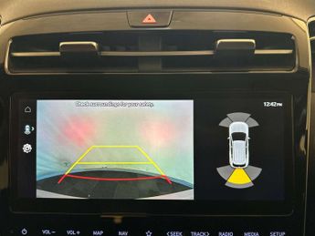 Hyundai TUCSON 1.6 T-GDi 13.8kWh Premium SUV 5dr Petrol Plug-in Hybrid Auto 4WD
