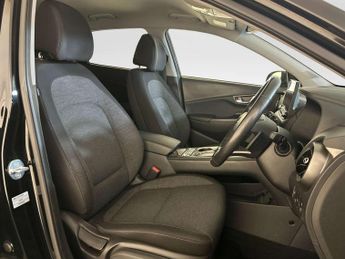 Hyundai KONA 64kWh Premium SUV 5dr Electric Auto (10.5kW Charger) (204 ps)