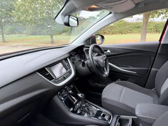 Vauxhall Grandland X 1.2 Turbo SE Auto Euro 6 (s/s) 5dr