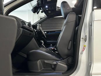 Volkswagen T-Roc 2.0 TSI R SUV 5dr Petrol DSG 4Motion Euro 6 (s/s) (300 ps)