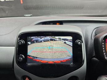 Toyota AYGO 1.0 VVT-i x-trend x-shift Euro 6 5dr (Safety Sense)