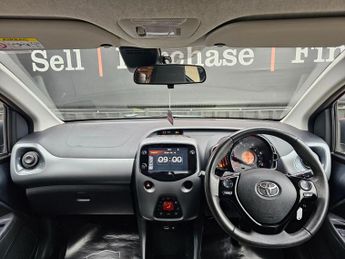 Toyota AYGO 1.0 VVT-i x-trend x-shift Euro 6 5dr (Safety Sense)