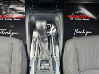 Toyota Corolla 1.8 VVT-h Icon Tech CVT Euro 6 (s/s) 5dr