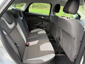 Ford Focus 1.6 Zetec Powershift Euro 5 5dr