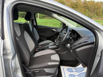 Ford Focus 1.6 Zetec Powershift Euro 5 5dr