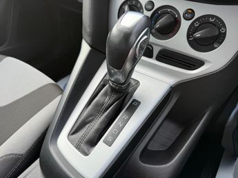 Ford Focus 1.6 Zetec Powershift Euro 5 5dr