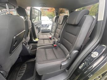 Volkswagen Touran 1.6 TDI SE DSG Euro 5 5dr