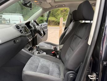 Volkswagen Tiguan 2.0 TDI BlueMotion Tech Match Edition DSG 4WD Euro 6 (s/s) 5dr