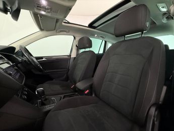 Volkswagen Tiguan 2.0 TDI SEL SUV 5dr Diesel DSG Euro 6 (s/s) (150 ps)