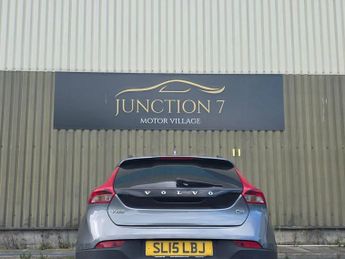 Volvo V40 Cross Country 2.0 D2 Lux Auto Euro 6 (s/s) 5dr