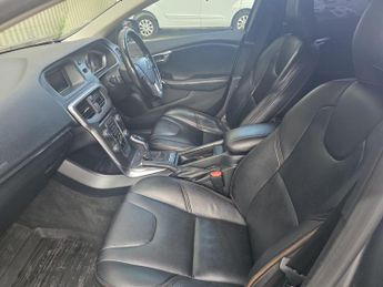 Volvo V40 Cross Country 2.0 D2 Lux Auto Euro 6 (s/s) 5dr