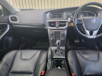 Volvo V40 Cross Country 2.0 D2 Lux Auto Euro 6 (s/s) 5dr