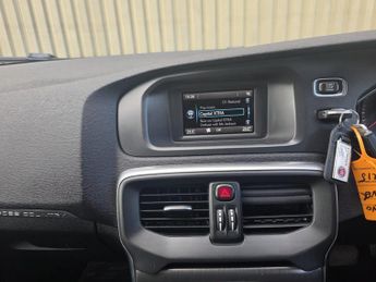Volvo V40 Cross Country 2.0 D2 Lux Auto Euro 6 (s/s) 5dr