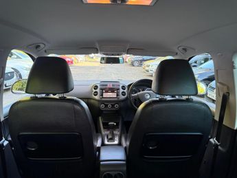 Volkswagen Tiguan 2.0 TDI SE Auto 4WD Euro 5 5dr
