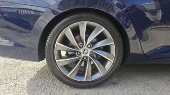Skoda Superb 2.0 TDI Laurin & Klement DSG Euro 6 (s/s) 5dr