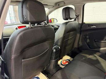 Vauxhall Astra 1.4i Excite Euro 6 5dr