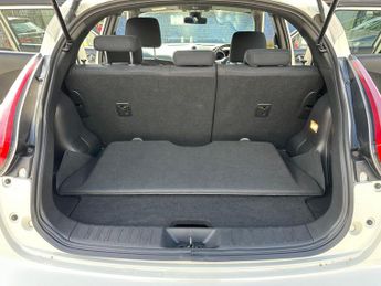 Nissan Juke 1.6 N-Connecta XTRON Euro 6 5dr