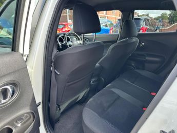 Nissan Juke 1.6 N-Connecta XTRON Euro 6 5dr