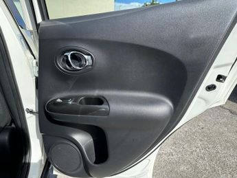 Nissan Juke 1.6 N-Connecta XTRON Euro 6 5dr