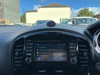 Nissan Juke 1.6 N-Connecta XTRON Euro 6 5dr